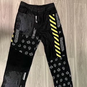 FINESSE PRINTED PATCHWORK JEANS